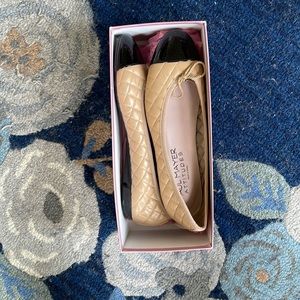 Great leather flats! NIB